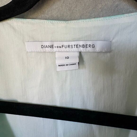 DVF Carol Mini Wrap Cotton Light Blue Aqua Lightweight size 10 Dress V-neck - Picture 5 of 9